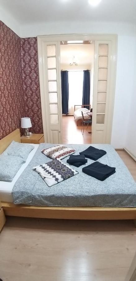 Domum Unirea, Across The Street Of Old City Center Apartment Bucureşti Ngoại thất bức ảnh